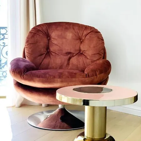 Luxuriously Furnished Bright Newly Renovated Oasis ניס