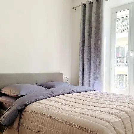 Luxuriously Furnished Bright Newly Renovated Oasis Appartement *