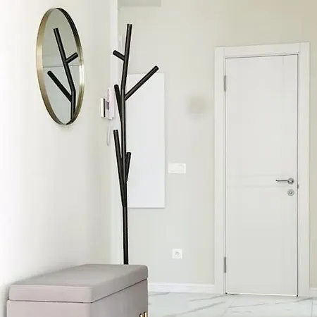 דירה Luxuriously Furnished Bright Newly Renovated Oasis ניס