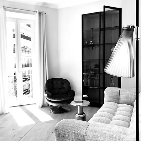 דירה Luxuriously Furnished Bright Newly Renovated Oasis ניס